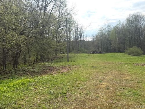 83 Van Auken Rd, Lacona, NY, 13083-3185 | Card Image