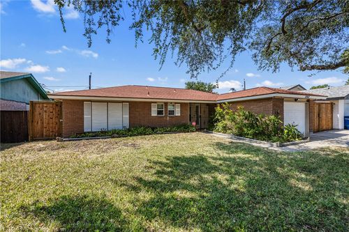2243 Lombardy Dr, Corpus Christi, TX, 78418-4614 | Card Image