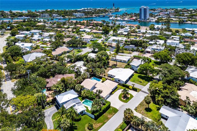 2642 Ne 26 Th Ter, House other with 4 bedrooms, 2 bathrooms and null parking in Lighthouse Point FL | Image 41