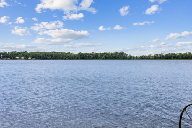 gorgeous lake views! | Image 11