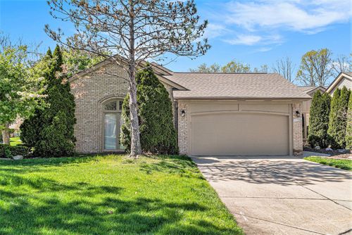 17728 E Kirkwood Dr, Clinton Township, MI, 48038-1214 | Card Image