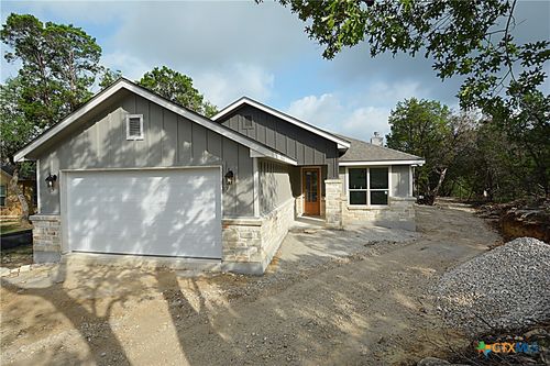 197 Bogi St, Canyon Lake, TX, 78133-2044 | Card Image