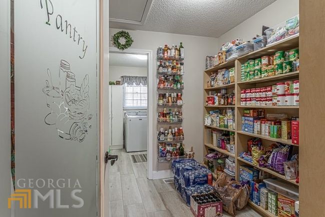 83 N Lake Dr, House other with 5 bedrooms, 4 bathrooms and 3 parking in Newnan GA | Image 20