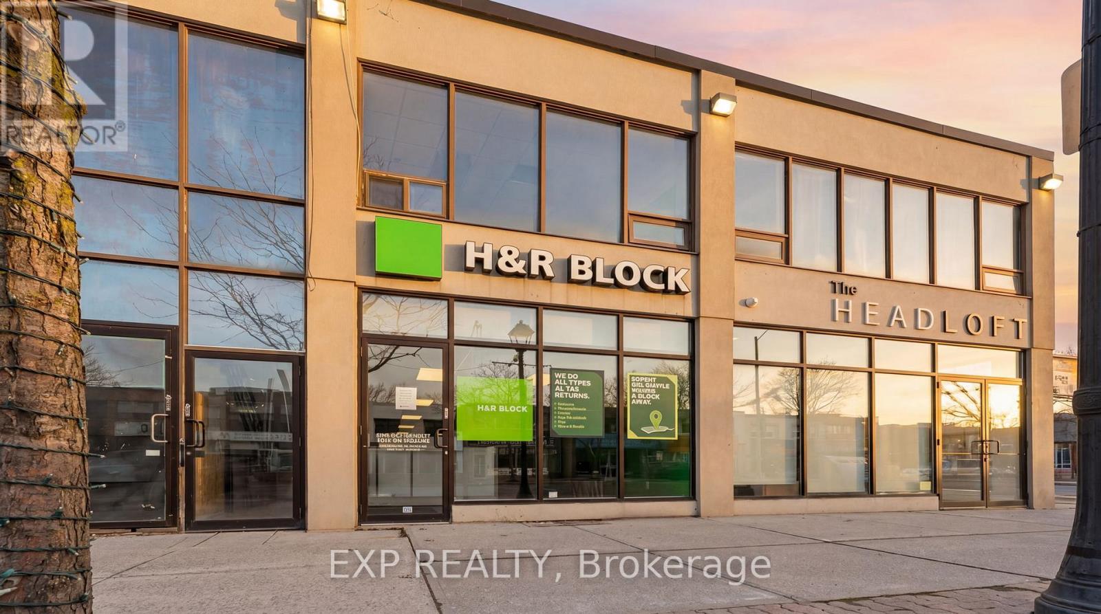Commercial Lease in Mississauga (Port Credit)
