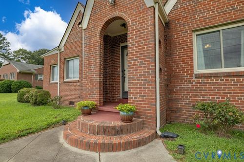 1300 Sussex Dr, Emporia, VA, 23847-6440 | Card Image