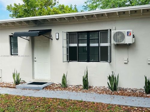 1-417 Se 14th Ct, Fort Lauderdale, FL, 33316-1957 | Card Image