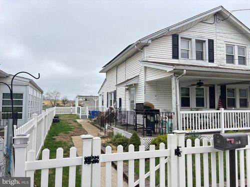 422 Hulme Street, Burlington, NJ, 08016 | Card Image