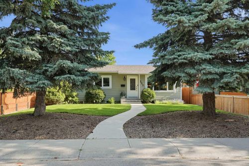 352 86 Ave Se, Calgary, AB, T2H1N7 | Card Image