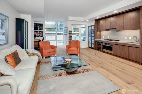 apt-504-121 Stewart St, Seattle, WA, 98101-2415 | Card Image