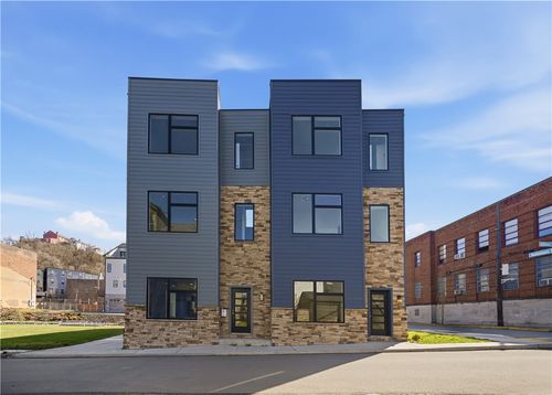 902 Ahlers Way, East Allegheny, PA, 15212 | Card Image