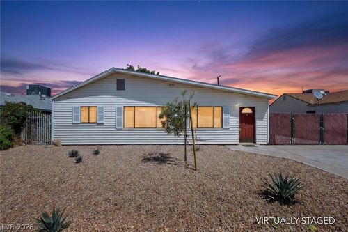 132 Cedar St, Henderson, NV, 89015-6302 | Card Image