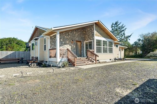 554 Ocean Shores Boulevard Nw, Ocean Shores, WA, 98569 | Card Image