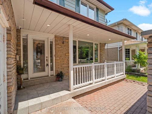 2215 Springfield Crt, Mississauga, ON, L5K1V3 | Card Image