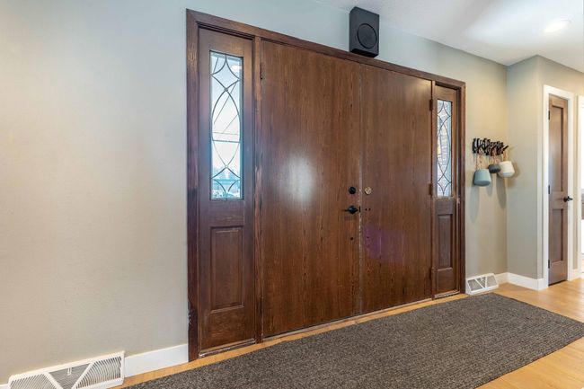 interior front door | Image 6