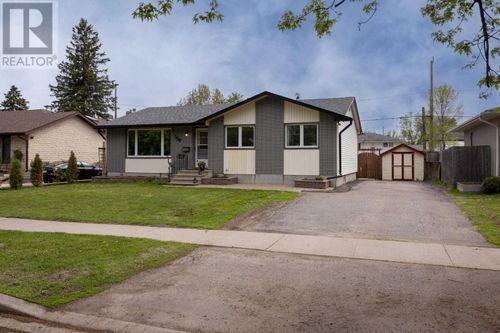 159 Woodside St, Thunder Bay, ON, P7A7G4 | Card Image