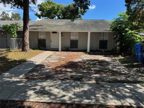 8318 Elkwood Ln, TAMPA, FL, 33615-1420 | Card Image