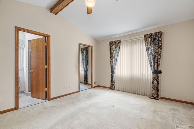 Primary bedroom w/easy access to bath | Image 15