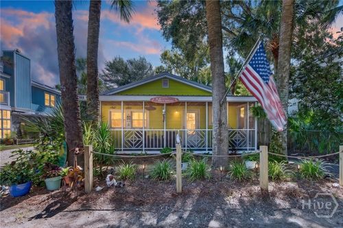1308 6th Ave, Tybee Island, GA, 31328-8767 | Card Image