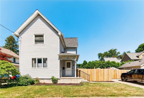 8 Mccue Ave, Lockport, NY, 14094-2529 | Card Image