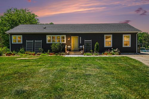52350 Susan Ln, Dowagiac, MI, 49047-8721 | Card Image