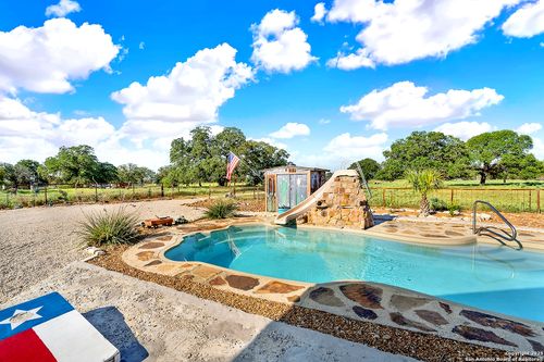 10470 Fm 539, Sutherland Springs, TX, 78161-9715 | Card Image