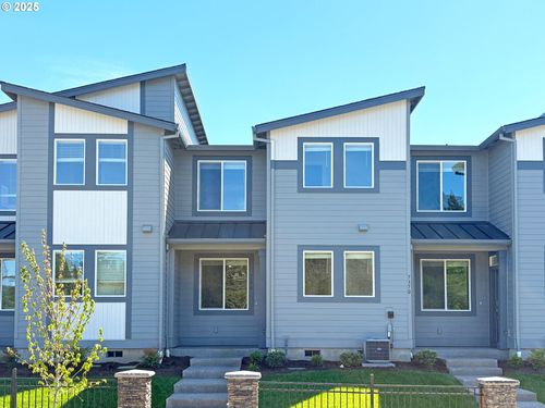7378 Se Butternut Creek Pkwy, Hillsboro, OR, 97123-3996 | Card Image