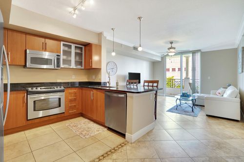 apt-607-600 S Dixie Hwy, West Palm Beach, FL, 33401-5843 | Card Image