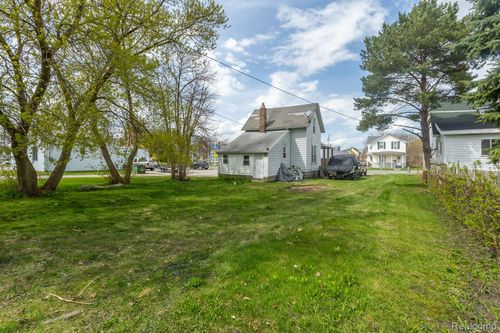 926 Griswold St, Port Huron, MI, 48060-5851 | Card Image