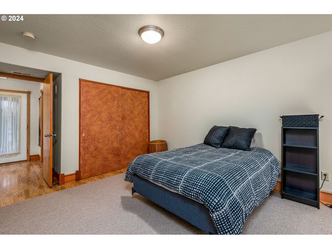 1650 Leatherwood Dr, House other with 3 bedrooms, 3 bathrooms and 1 parking in Eugene OR | Image 27