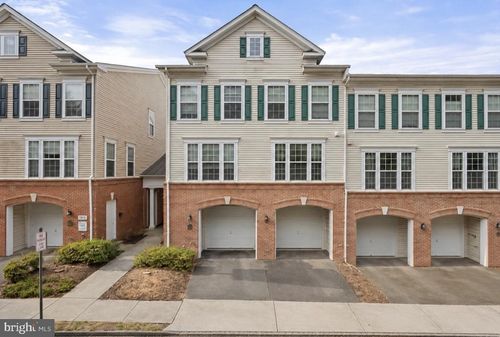 116-7049 Huntley Manor Ln, ALEXANDRIA, VA, 22306-5113 | Card Image