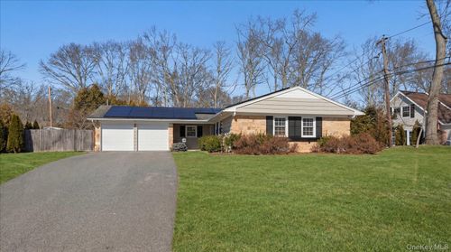 59 Sycamore Cir, Stony Brook, NY, 11790-3144 | Card Image