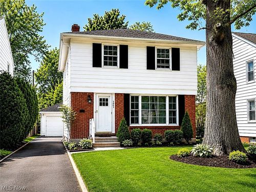 3802 Fairoaks Rd, South Euclid, OH, 44121-1925 | Card Image
