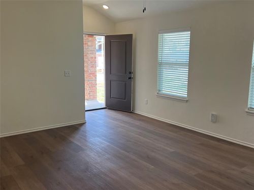 306 Liam Dr, Yukon, OK, 73099 | Card Image