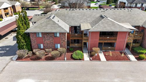 16486 Clarkson Dr, Fraser, MI, 48026-3585 | Card Image