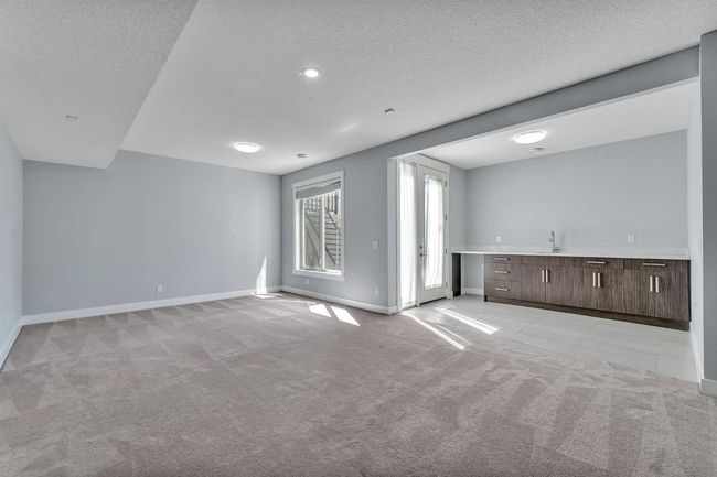197 Kinniburgh Circle, House other with 5 bedrooms, 5 bathrooms and 6 parking in Chestermere AB | Image 36