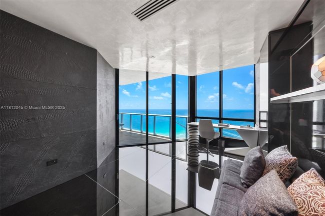 APT-3003 - 100 S Pointe Dr, Condo with 3 bedrooms, 4 bathrooms and null parking in Miami Beach FL | Image 17