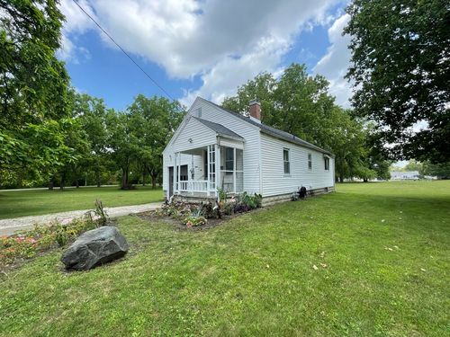1305 Lincoln St, Tilton, IL, 61832-7569 | Card Image