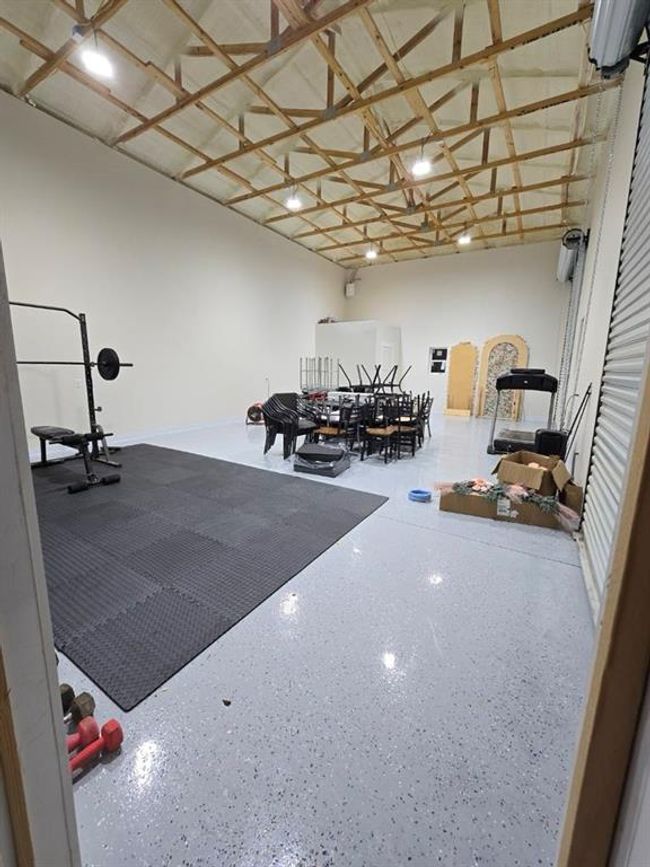 6 S Railroad Ave, House other with 1 bedrooms, 1 bathrooms and 2 parking in Shepherd TX | Image 15
