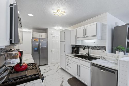 11265 16th St Ne, Saint Michael, MN, 55376-4217 | Card Image
