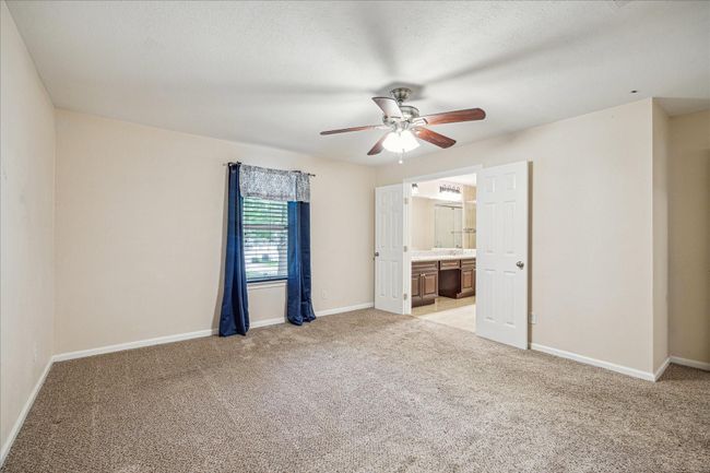 Primary Bedroom | Image 15
