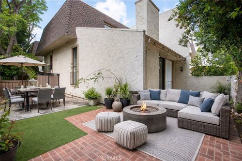unit-35-6121 Shoup Ave, Woodland Hills, CA, 91367-3315 | Card Image