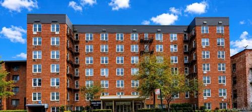 5-144-24 37th Avenue, New York, NY, 11354 | Card Image