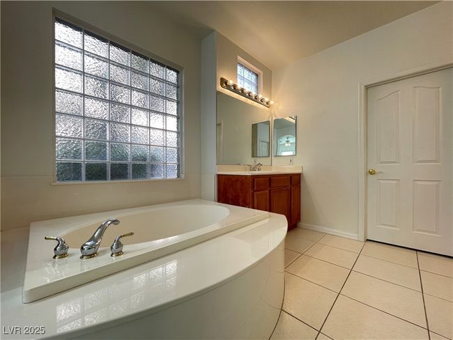 1581 Boundary Peak Way, House other with 5 bedrooms, 3 bathrooms and null parking in Las Vegas NV | Image 23