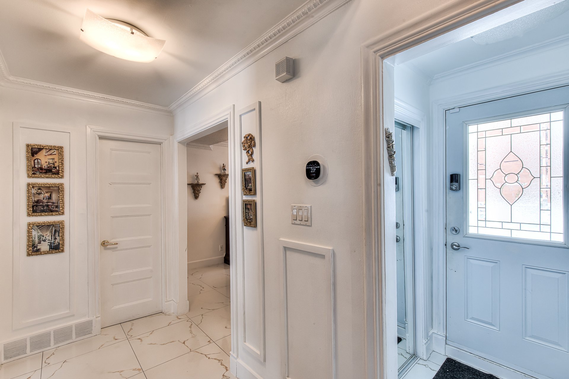 Residential in Dollard-Des-Ormeaux 5