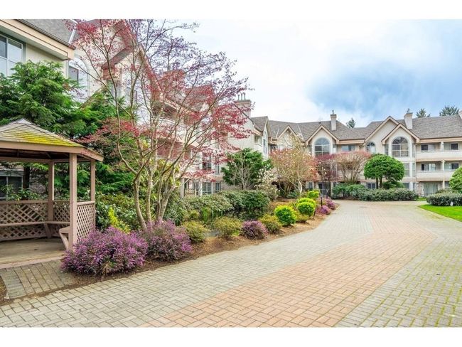 110 - 7151 121 Street, Condo with 2 bedrooms, 2 bathrooms and 2 parking in Surrey BC | Image 6