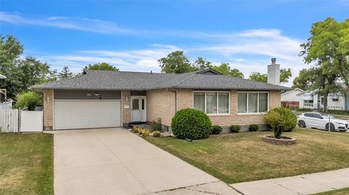 30 Marnie Pl, Winnipeg, MB, R2P0M4 | Card Image