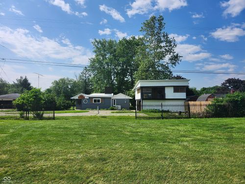 9080 W Forest Dr, Elwood, IN, 46036-8880 | Card Image