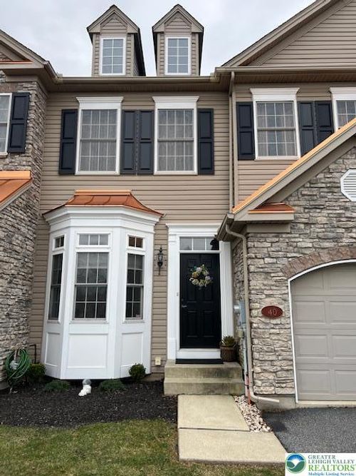 40 Hillside Ct S, Palmer Twp, PA, 18045-4957 | Card Image