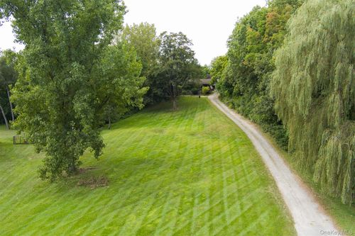 12 Rebecca Dr, Pawling, NY, 12564-1919 | Card Image