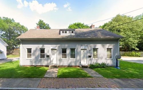 13 Pine St, Cranston, RI, 02910-3006 | Card Image